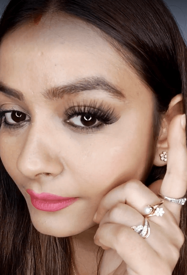 How to get seamless lashes.
